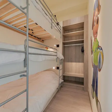 בית נופש New Holiday For 2 Adults And 3 Children With Sofa Bed ניופורט