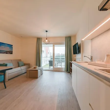 New Holiday For 2 Adults And 3 Children With Sofa Bed * ניופורט
